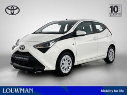 Wit Gebruikt 2021 Toyota Aygo X-play Hatchback | € 11.950 (Eerlijke prijs)