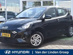 Zwart Gebruikt 2023 Hyundai i10 Comfort Hatchback | € 16.450 (Eerlijke prijs)