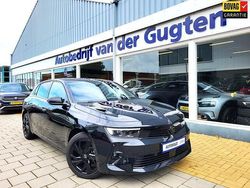 Zwart Gebruikt 2023 Opel Astra Hatchback | € 26.950 (Eerlijke prijs)