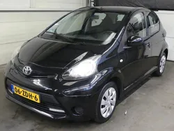 Zwart Gebruikt 2012 Toyota Aygo Hatchback | € 3.495 (Eerlijke prijs)
