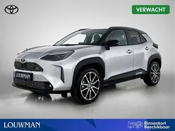 Zwart Gebruikt 2024 Toyota Yaris Cross Sport SUV | € 34.900 (Duur)