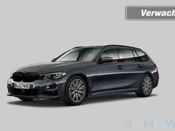Grijs Gebruikt 2021 BMW 320e M Sport Stationwagen | € 28.500 (Iets duurder)