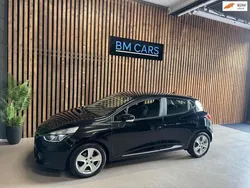 Zwart Gebruikt 2013 Renault Clio IV Expression Hatchback | € 6.799 (Eerlijke prijs)