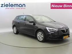 Zwart Gebruikt 2021 Renault Mégane IV Business Hatchback | € 15.845 (Goede deal)