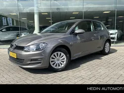 Grijs, metallic lak Gebruikt 2016 VW Golf VII Trendline Hatchback | € 16.595 (Duur)