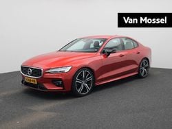 Oranje Gebruikt 2020 Volvo S60 R-Design Sedan | € 29.900 (Eerlijke prijs)