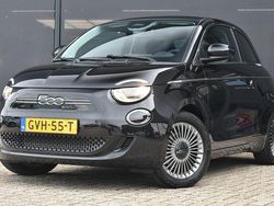 Zwart Gebruikt 2024 Fiat 500e Style Hatchback | € 21.700 (Eerlijke prijs)