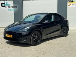 Zwart, metallic lak Gebruikt 2023 Tesla Model Y SUV | € 31.890 (Goede deal)