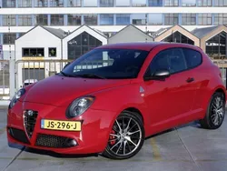 Rood Gebruikt 2015 Alfa Romeo MiTo Quadrifoglio Verde Hatchback | € 10.950 (Goede deal)