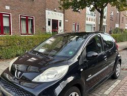 Zwart Gebruikt 2011 Peugeot 107 Hatchback | € 2.499 (Eerlijke prijs)