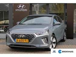 Grijs Gebruikt 2022 Hyundai Ioniq Comfort Sedan | € 22.395 (Eerlijke prijs)