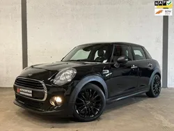 Zwart Gebruikt 2015 Mini ONE Business Hatchback | € 13.950 (Eerlijke prijs)