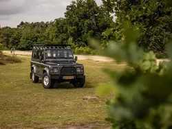 Grijs, metallic lak Gebruikt 2006 Land Rover Defender SUV | € 35.950