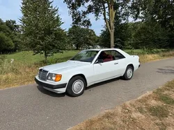Wit Gebruikt 1988 Mercedes 230 Coupé | € 6.950