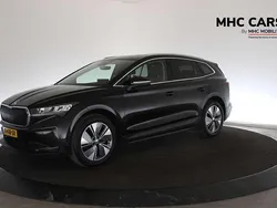 Zwart Gebruikt 2022 Skoda Enyaq iV SUV | € 30.400 (Super prijs)