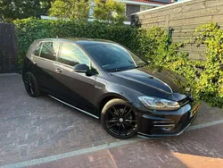 Zwart Gebruikt 2017 VW Golf VII R Stationwagen | € 17.500 (Iets duurder)