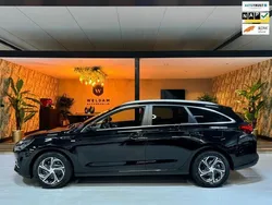 Zwart Gebruikt 2021 Hyundai i30 Stationwagen | € 21.990 (Goede deal)