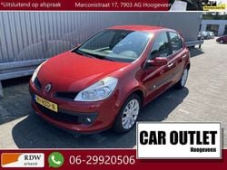 Rood, metallic lak Gebruikt 2009 Renault Clio R.S. Collection Hatchback | € 1.650 (Goede deal)