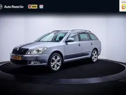 Grijs, metallic lak Gebruikt 2012 Skoda Octavia Ambition Stationwagen | € 8.750 (Iets duurder)