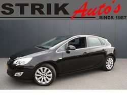 Zwart Gebruikt 2011 Opel Astra Cosmo Hatchback | € 4.989 (Eerlijke prijs)