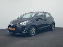 Zwart metallic Gebruikt 2018 Toyota Yaris Executive Hatchback | € 16.880 (Eerlijke prijs)