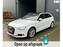 Wit, metallic lak Gebruikt 2017 Audi A3 Sportback S-line plus Hatchback | € 19.299 (Iets duurder)
