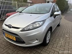 Grijs Gebruikt 2011 Ford Fiesta Trend Hatchback | € 4.750 (Eerlijke prijs)