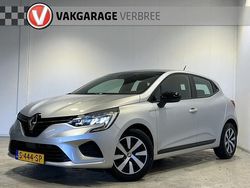Grijs Gebruikt 2023 Renault Clio V Equilibre Hatchback | € 15.380 (Eerlijke prijs)