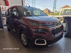 Bruin Gebruikt 2022 Citroën Berlingo MPV | € 19.900 (Eerlijke prijs)