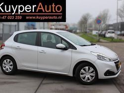 Wit (metallic) Gebruikt 2017 Peugeot 208 Hatchback | € 5.999 (Goede deal)
