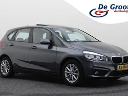 Grijs, metallic lak Gebruikt 2016 BMW 218 Active Tourer Sport Line MPV | € 15.950 (Eerlijke prijs)