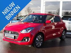 Rood Gebruikt 2025 Suzuki Swift Style Hatchback | € 22.500