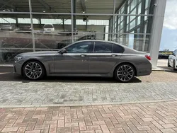 Grijs Gebruikt 2020 BMW 745 Executive Sedan | € 48.950 (Eerlijke prijs)