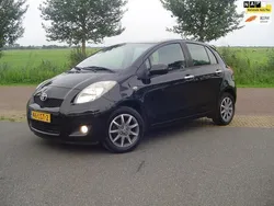 Zwart Gebruikt 2010 Toyota Yaris Hatchback | € 6.975 (Iets duurder)