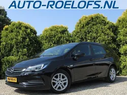 Zwart Gebruikt 2017 Opel Astra Edition Stationwagen | € 8.890 (Eerlijke prijs)