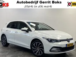 Wit Gebruikt 2021 VW Golf VIII Style Hatchback | € 22.945 (Eerlijke prijs)