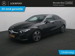 Donker kosmoszwart metaalkleur metallic Gebruikt 2020 Mercedes A180 Business Sedan | € 26.945 (Eerlijke prijs)
