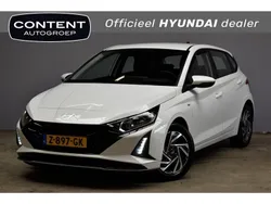 Wit Gebruikt 2024 Hyundai i20 Comfort Hatchback | € 22.440 (Eerlijke prijs)