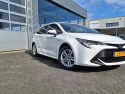 Wit Gebruikt 2020 Toyota Corolla Active Stationwagen | € 18.999 (Goede deal)