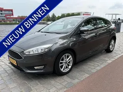 Grijs Gebruikt 2018 Ford Focus Hatchback | € 8.950 (Eerlijke prijs)