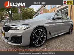 Grijs Gebruikt 2021 BMW 520 M Sport Stationwagen | € 33.900 (Eerlijke prijs)