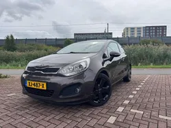 Brons Gebruikt 2012 Kia Rio MPV | € 4.950 (Eerlijke prijs)