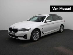 Wit Gebruikt 2022 BMW 520 Executive Stationwagen | € 33.945 (Super prijs)