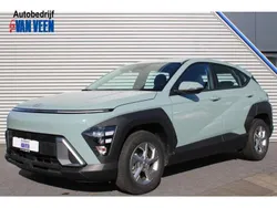 Mirage green Gebruikt 2024 Hyundai Kona Comfort SUV | € 31.445 (Eerlijke prijs)
