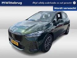 Groen Gebruikt 2022 BMW 225 Active Tourer M Sport MPV | € 33.950 (Eerlijke prijs)