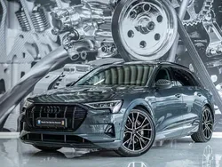 Grijs Gebruikt 2020 Audi e-tron SUV | € 31.950 (Iets duurder)