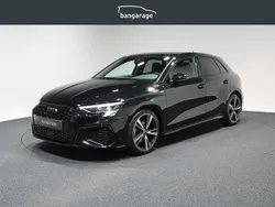 Zwart Gebruikt 2023 Audi A3 Sportback Hatchback | € 29.995 (Eerlijke prijs)