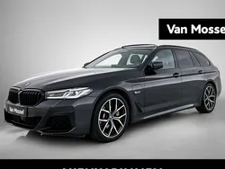 Grijs Gebruikt 2023 BMW 530e Executive Stationwagen | € 46.900 (Iets duurder)