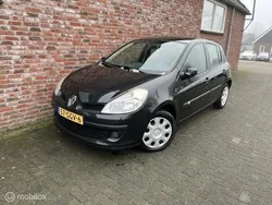 Zwart Gebruikt 2008 Renault Clio II Hatchback | € 2.250 (Eerlijke prijs)