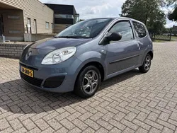 Blauw, metallic lak Gebruikt 2009 Renault Twingo Authentique Hatchback | € 2.345 (Eerlijke prijs)